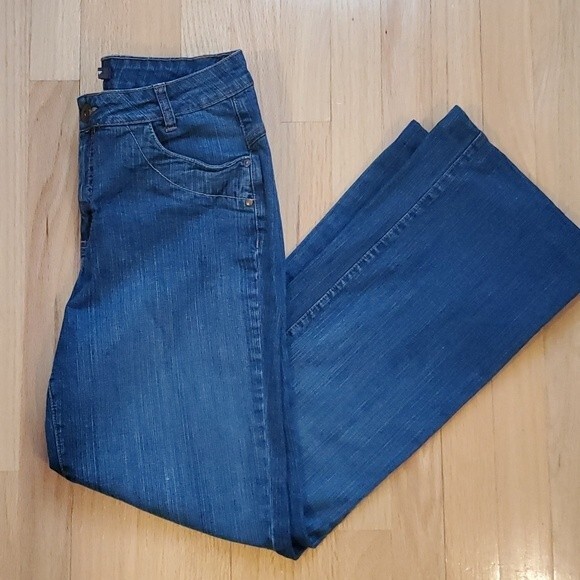 FRENCH CUFF BOOTCUT JEANS MEDIUM WASH SIZE 8 - Picture 6 of 10